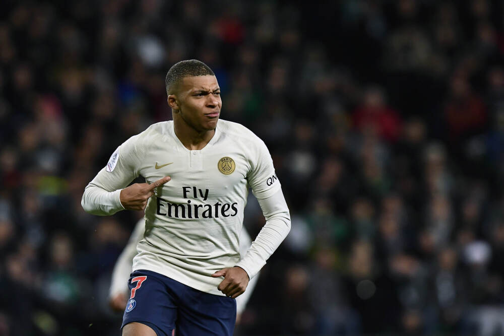 萌力收官,大熊猫陪你一起迎新年|海报